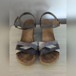 Women's Rieker Brown Animal Print Straps Open Toe Heeled Buckled Sandals Sz.9.5